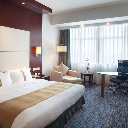 Holiday Inn Xiaoshan By Ihg Ханджоу Екстериор снимка