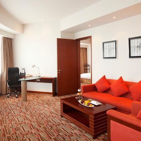 Holiday Inn Xiaoshan By Ihg Ханджоу Екстериор снимка
