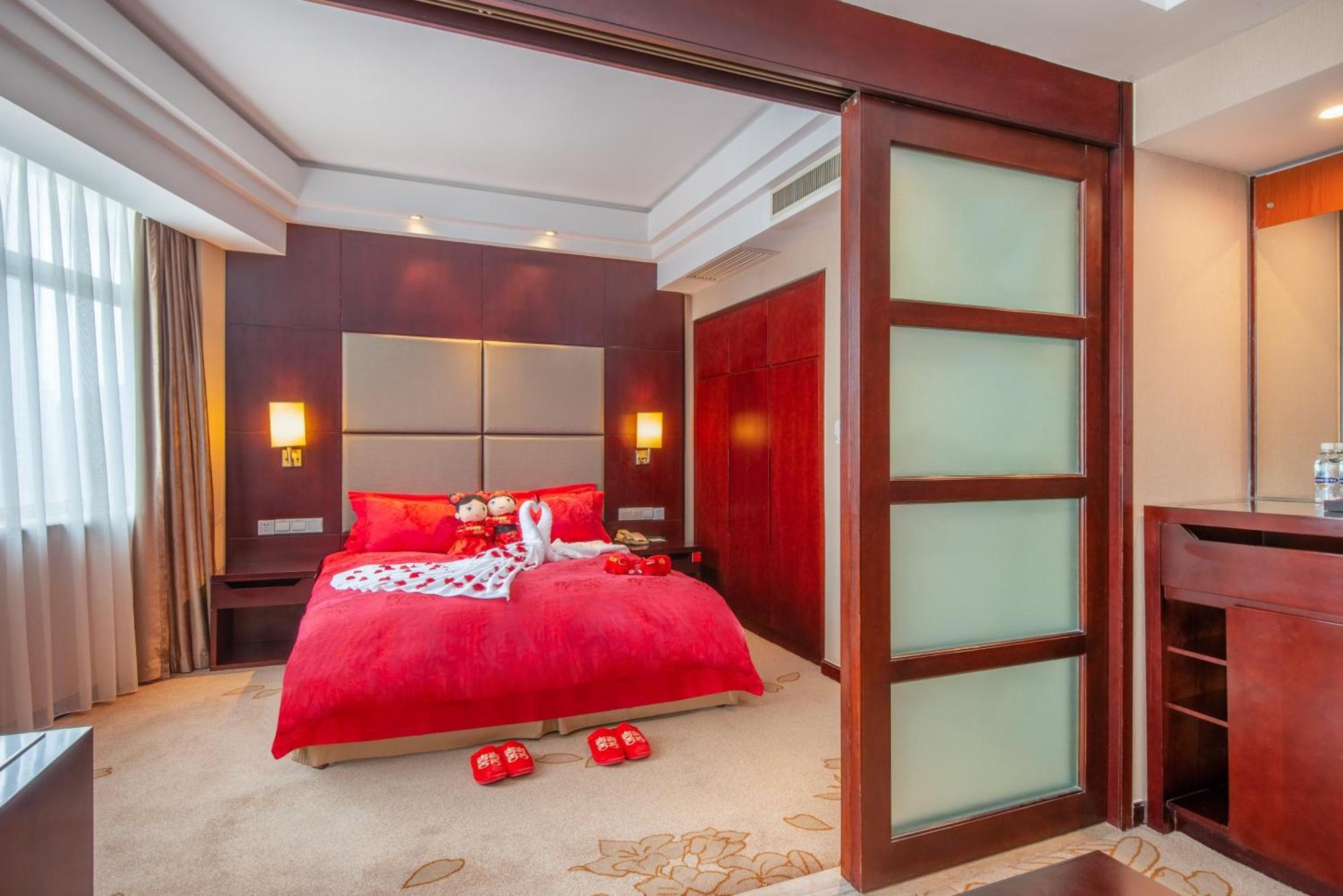 Holiday Inn Xiaoshan By Ihg Ханджоу Екстериор снимка