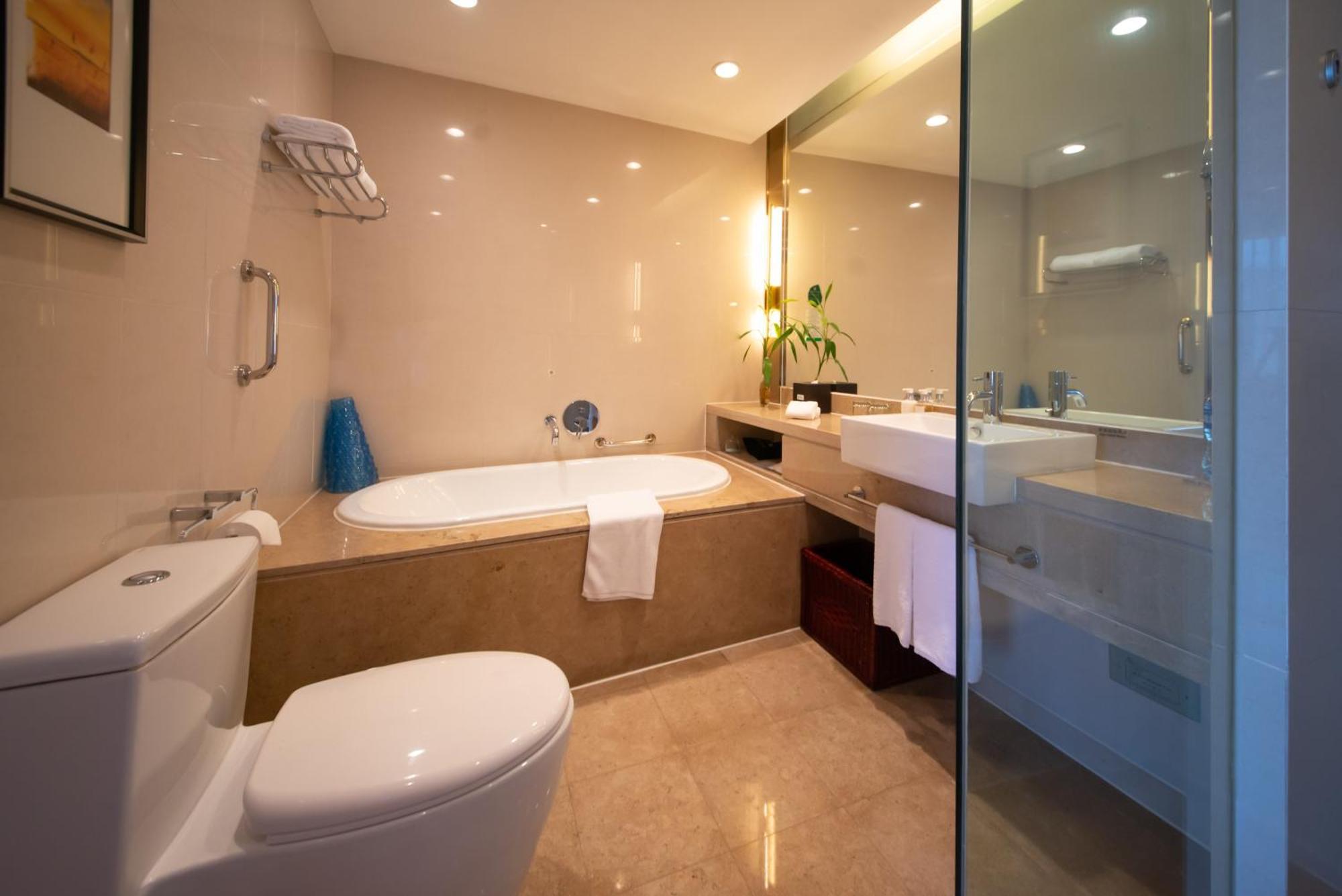 Holiday Inn Xiaoshan By Ihg Ханджоу Екстериор снимка