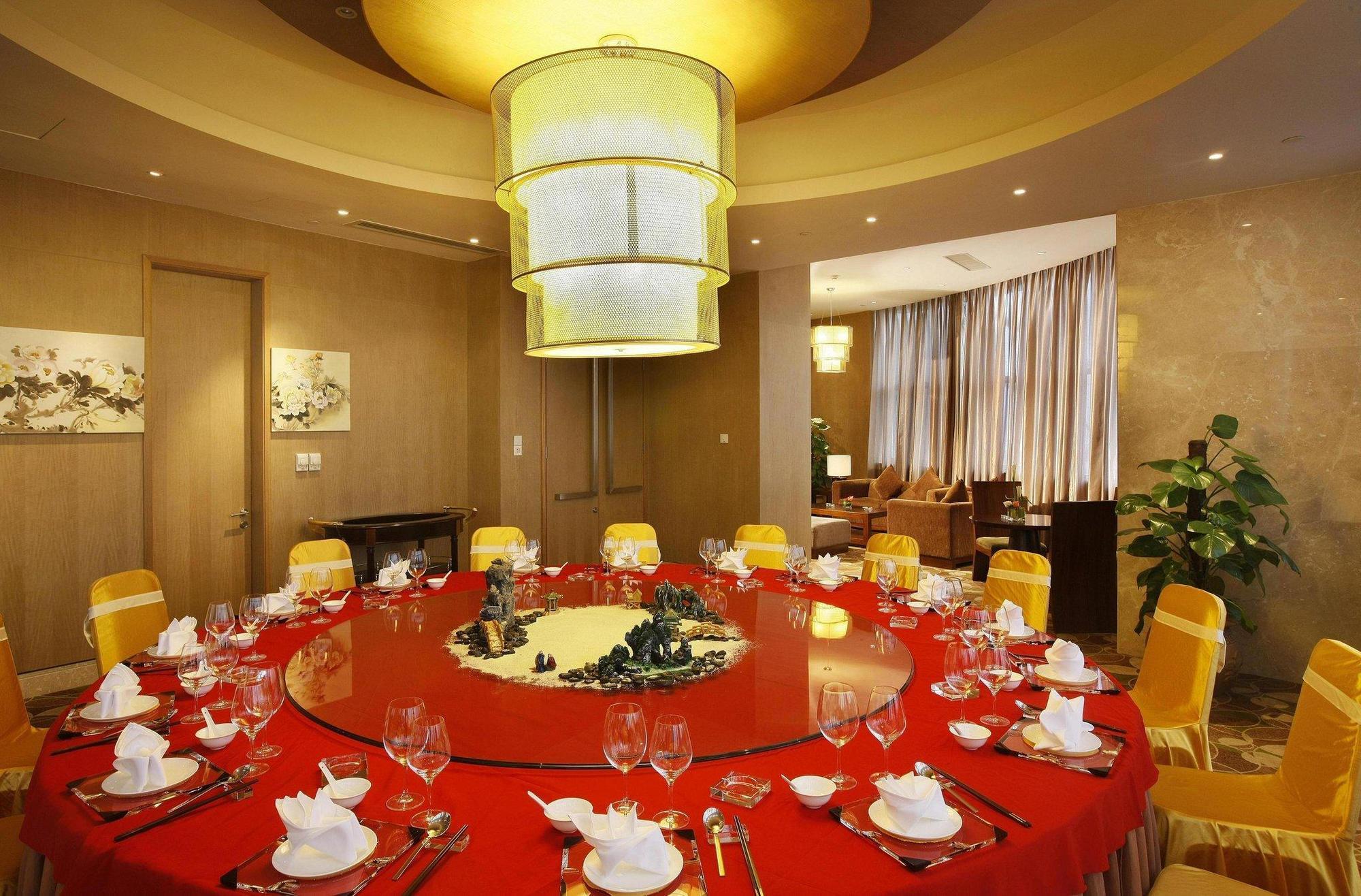 Holiday Inn Xiaoshan By Ihg Ханджоу Екстериор снимка
